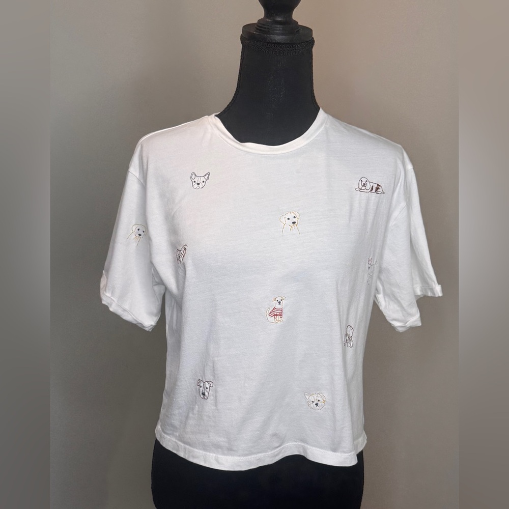 Organic Generation‎ cropped women’s White Tee Embroidered dogs size Medium